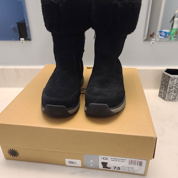 Ugg boots - Picture 6 of 10